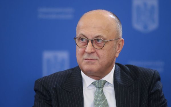 Șucu, despre „vânătoarea de bănci”: Creditele se scumpesc imediat