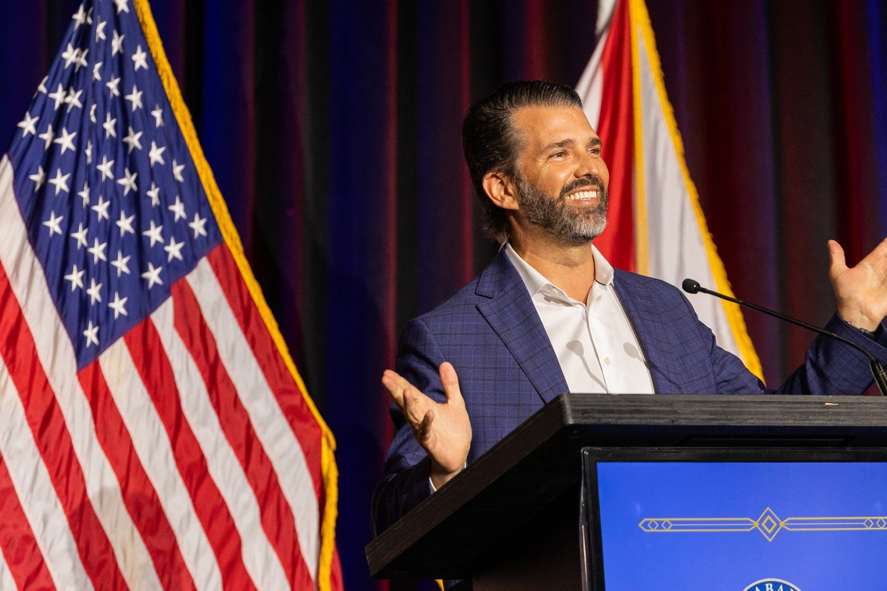Fiul fostului președinte american Donald Trump a vizitat Bosnia pe fondul sprijinului pentru liderul pro-rus destituit Donald Trump Jr., fiul cel mare al fostului președinte al SUA Donald Trump, a efectuat o vizită marți în Republica Srpska, o entitate din Bosnia și Herțegovina, într-un context politic complex