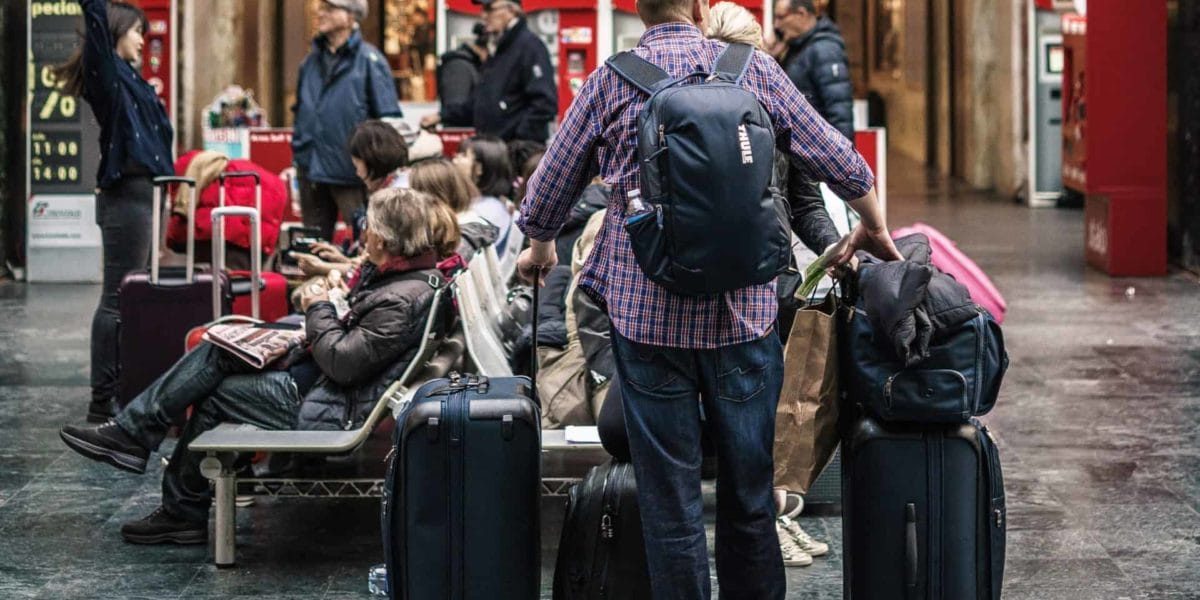 Spania dă undă verde: 500.000 de imigranți, pași spre REGULARIZARE