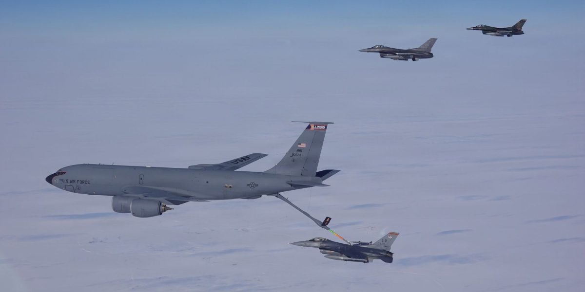 F-16 ale NORAD exersează apărarea aeriană din Alaska