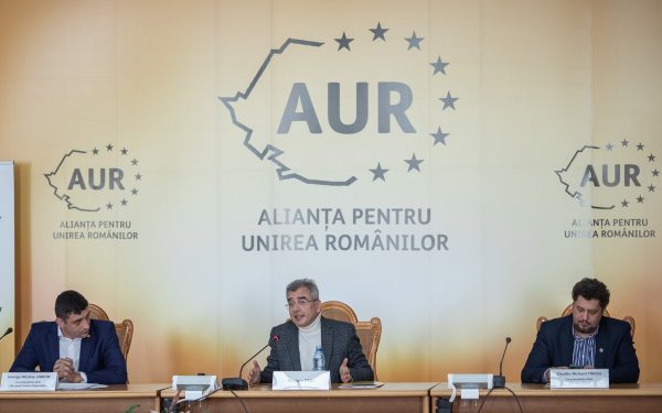 Peiu îl face praf pe Simion: AUR votează moțiunea PSD împotriva Guvernului