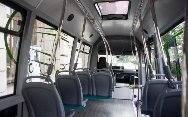 Microbuze electrice ieftinite la Iași: Afacere cu iz de scandal?