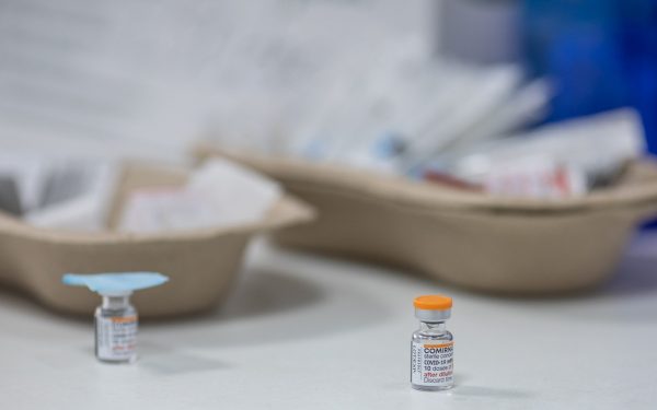 Medicul avertizează: Dezinformarea anti-vaccinare, risc major pentru România!