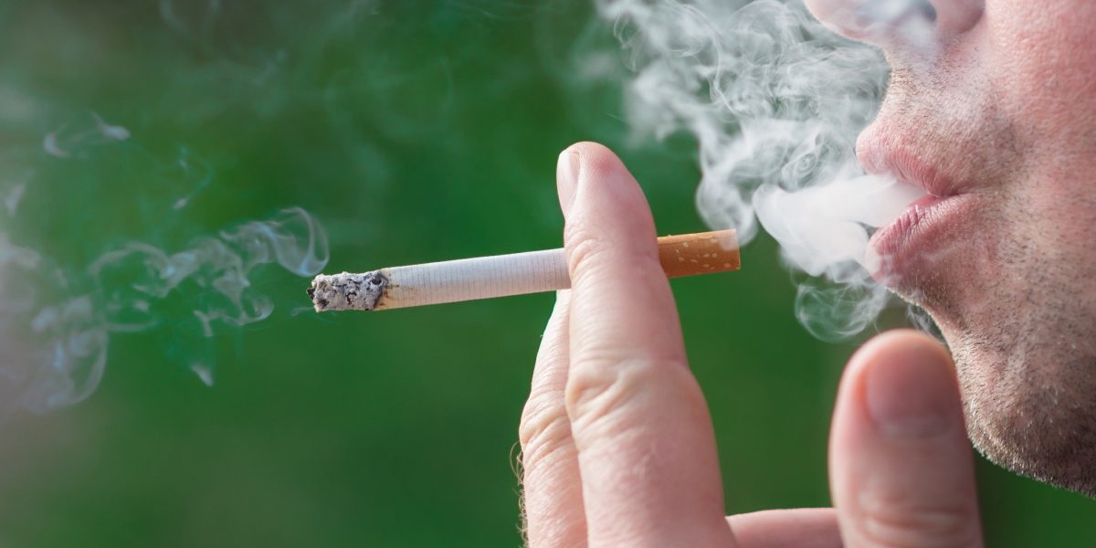 Fumatul: Cum distruge creierul și crește riscul de demență