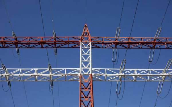 Bolojan lovește: Cancelaria pune presiune pe ANRE în privința garanțiilor electrice