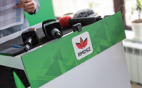 Unanimitate în UDMR: Bolojan, pe lista pentru guvernare. Kelemen, la Budapesta, cu Magyar