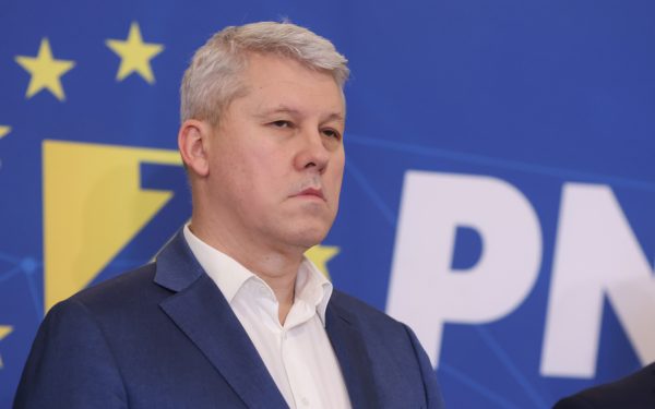 Predoiu exclusiv: Nu pleacă de la decizia partidului privind funcția de premier