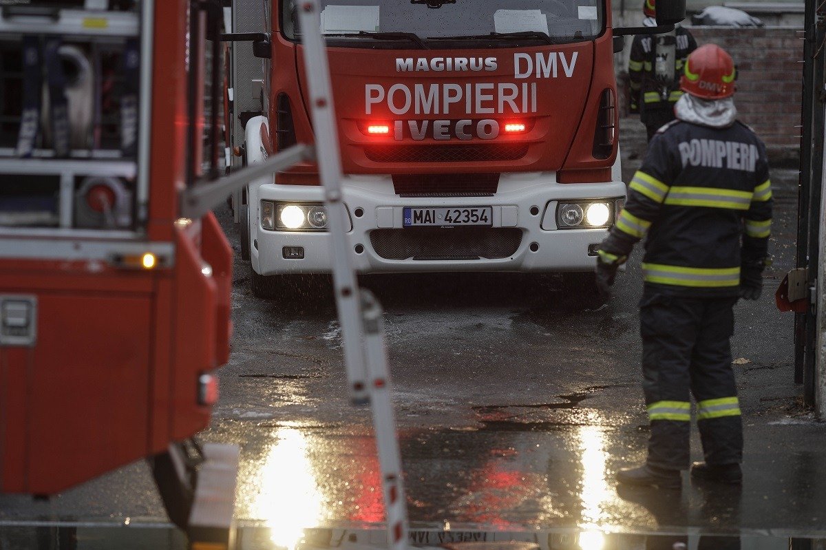 Incendiu devastator la un bloc social din Constanța: Planul Roșu activat