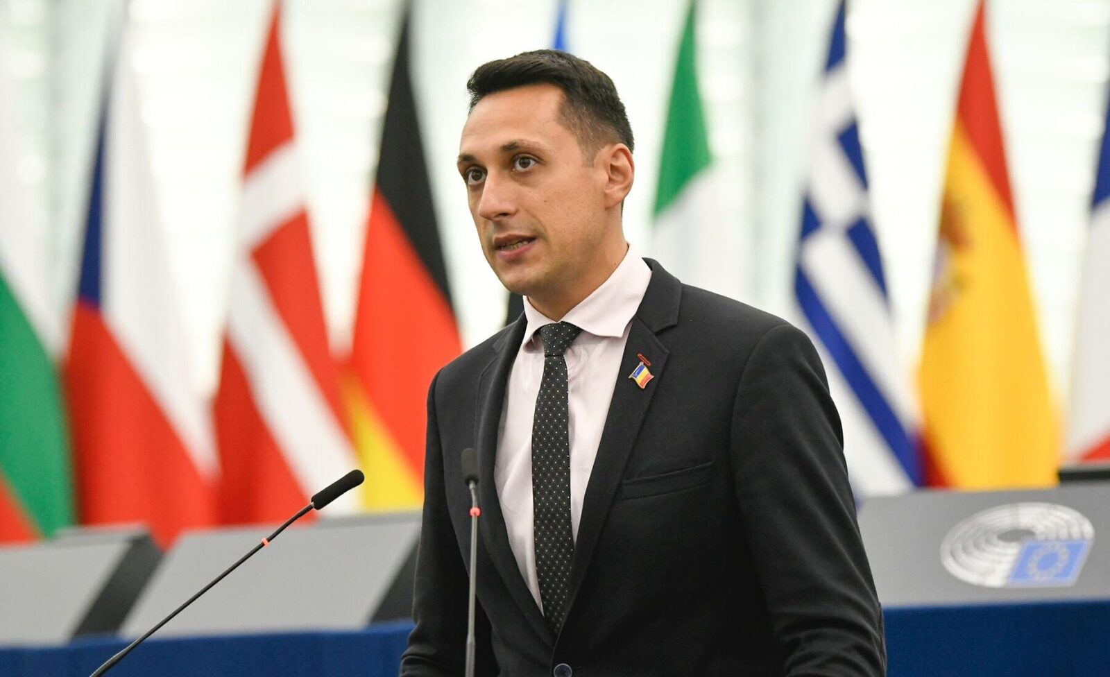 Retragerea PSD din coaliție ar putea deschide calea unei moțiuni de cenzură AUR, avertizează un consilier onorific al premierului