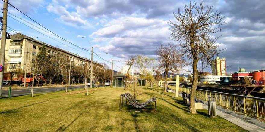 Vremea de primăvară adevărată se confirmă în startul lunii aprilie, aducând temperaturi plăcute și un cer variabil, cu înnorări mai accentuate spre după-amiază
