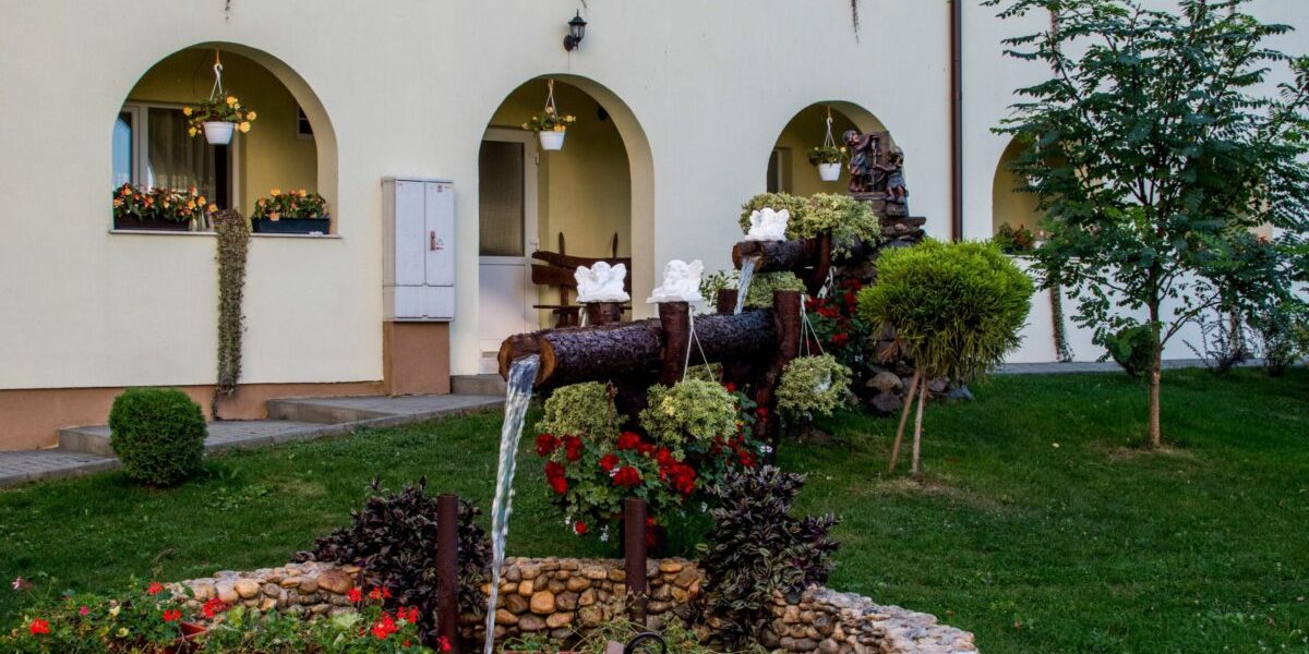 Izvorul Tămăduirii 2026: Ce tradiții respectăm pentru sănătatea trupească și sufletească?