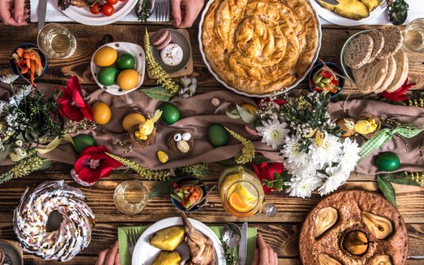Evită excesele de Paște 2026: Ghidul nutriționiștilor pentru mese echilibrate!