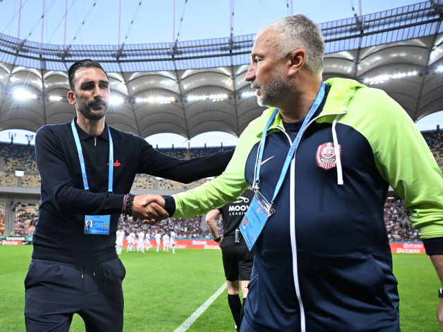 Doar 5 antrenori au rezistat! Surprize în SuperLiga României după start