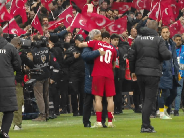 Mircea Lucescu și Hakan Calhanoglu, întâlnire emoționantă. Reacția starului turc