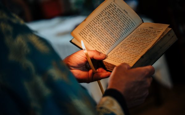 CÂND poți spăla rufe de Paște 2026? Ce NU ai voie, spune Preotul