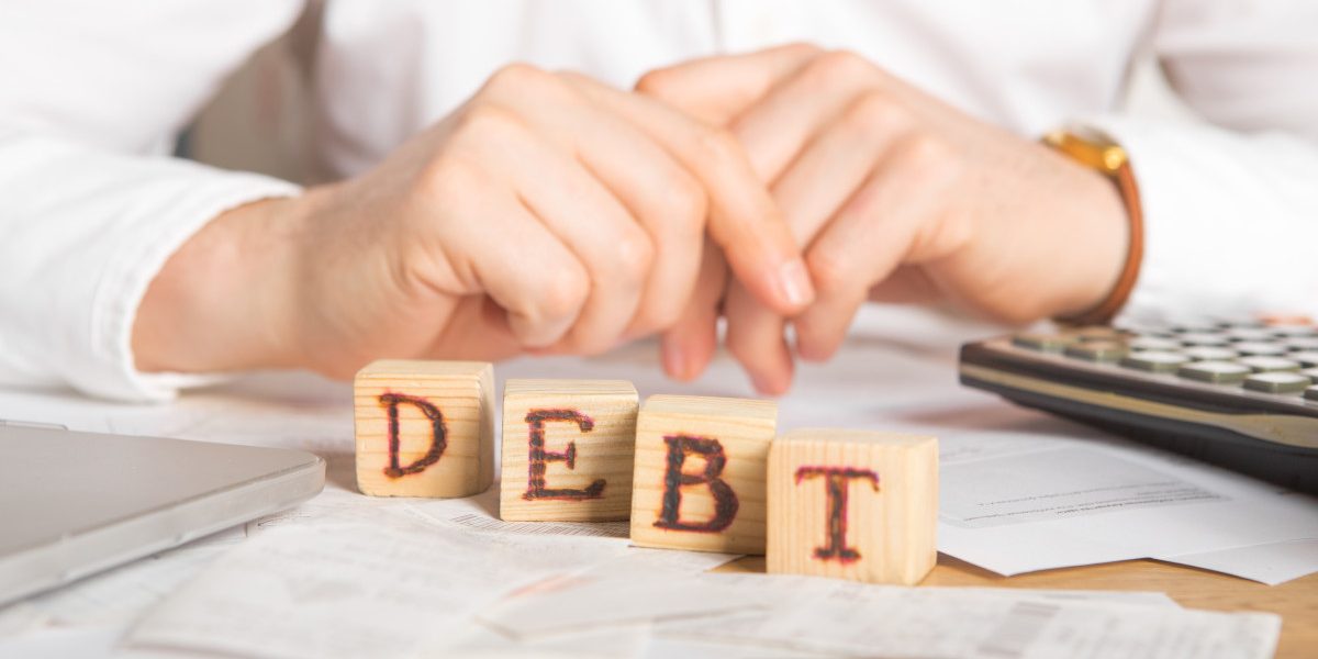 Statul schimbă regulile pentru recuperarea banilor de la firmele în insolvență