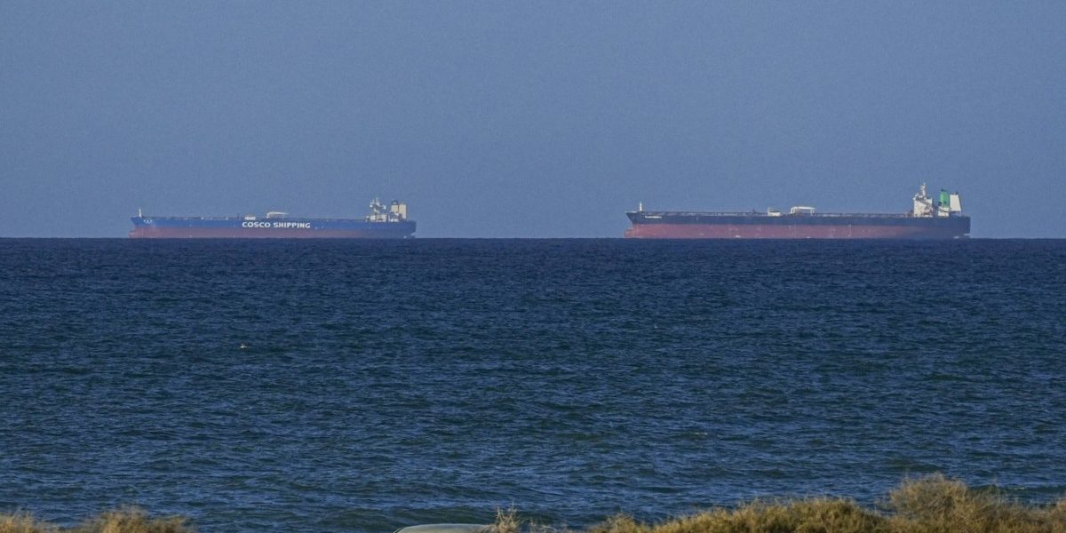 Croazieră îndrăzneață prin Strâmtoarea ORMUZ, după războiul cu Iran