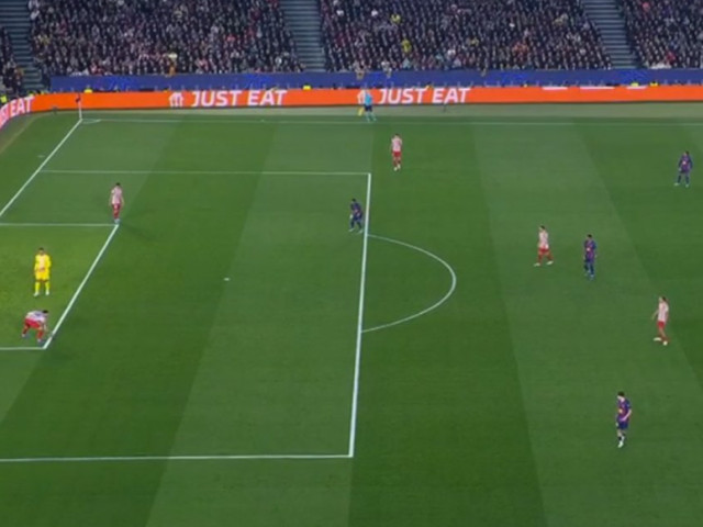 Mii de spectatori prezenți pe stadionul din Barcelona au scandat în cor un mesaj clar, în timpul meciului dintre FC Barcelona și Atletico Madrid, un eveniment ce l-a avut ca observator și pe arbitrul FIFA, Istvan Kovacs