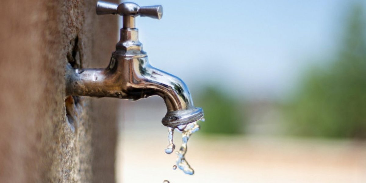 Apa scumpă din aprilie 2026: Unde plătesc românii cel mai mult