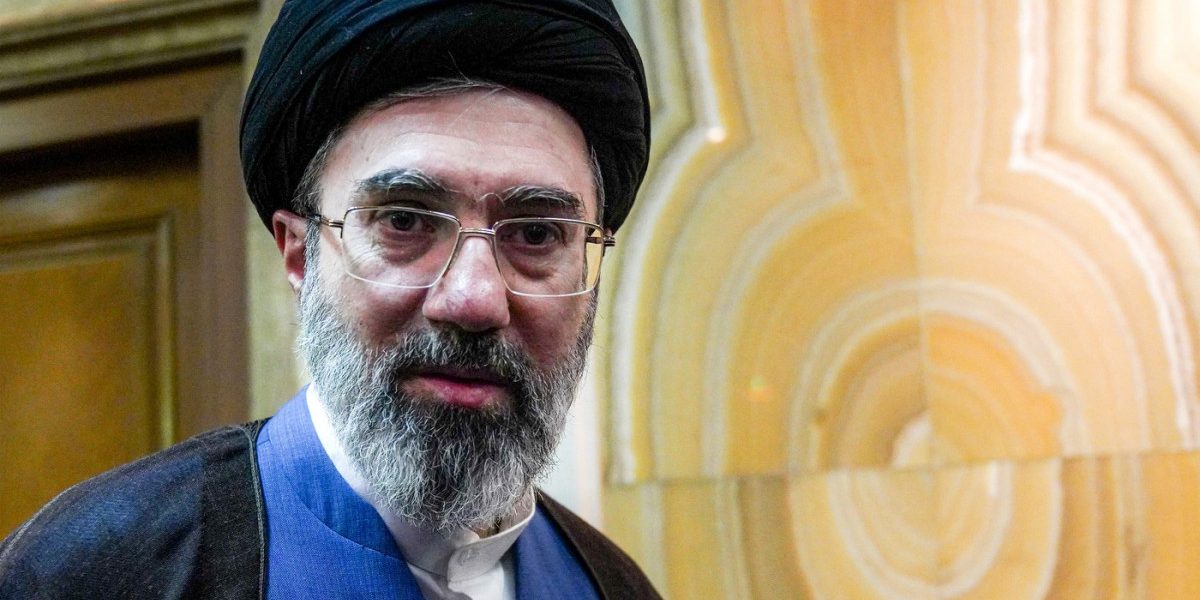 Khamenei, avertisment dur după blocarea Strâmtorii Ormuz de către Iran