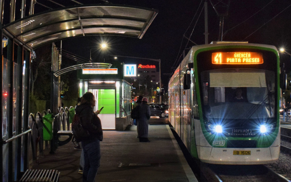 STB circulă de Paște: 25 de linii de noapte în București