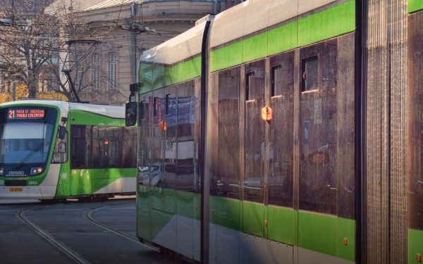 Tramvaiul 21, SUSPENDAT în weekend: 3 linii de autobuz, DEVIATE!