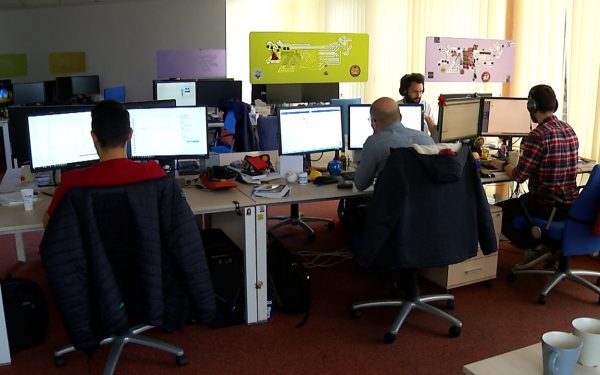 Legea salariilor: Ce drepturi noi au angajații din România, din iunie