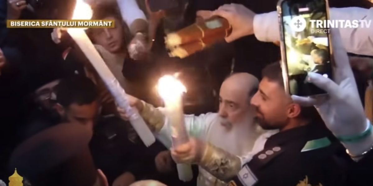 Sfânta Lumină de la Ierusalim a ajuns în România, vestind Paștele