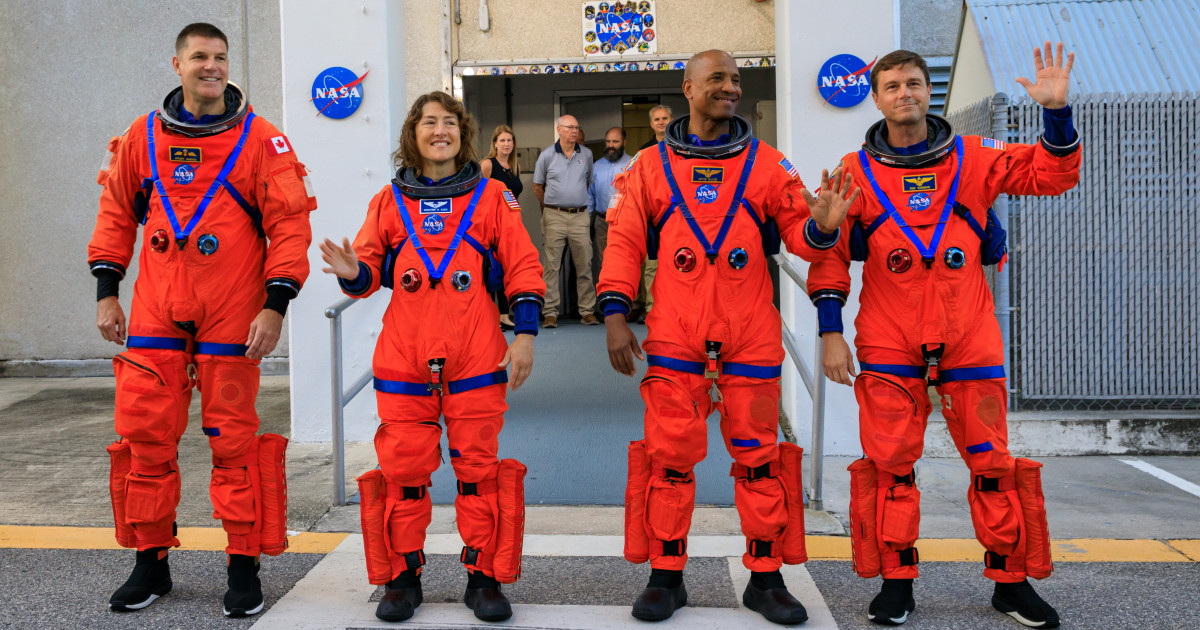 NASA a declanșat numărătoarea inversă pentru lansarea misiunii Artemis 2, eveniment programat miercuri după-amiază (joi, ora României), care va reprezenta prima incursiune a unui echipaj uman în jurul Lunii după o pauză de peste 50 de ani