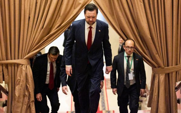 Negocieri SUA-Iran: Donald Trump pune presiune, dar timpul e scurt