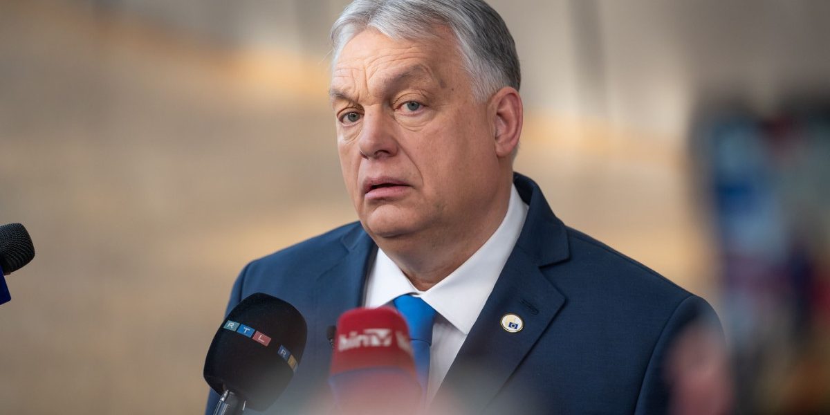 Orban, „moment Ceaușescu” la un miting: „Rușilor, plecați acasă!”