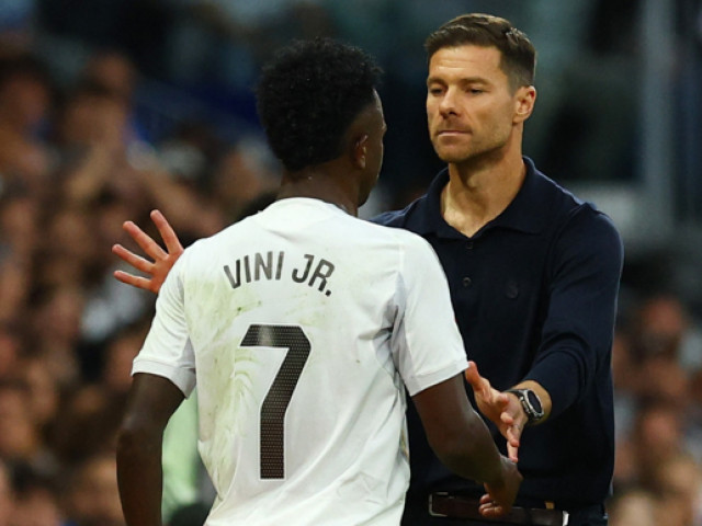 Vinicius explică relația cu Xabi Alonso, după declarația privind “adio” Copilul teribil al Real Madrid, Vinicius, a oferit recent o perspectivă sinceră despre relația sa cu Xabi Alonso, fiind întrebat direct de ce nu i-a spus „adio” fostului său antrenor