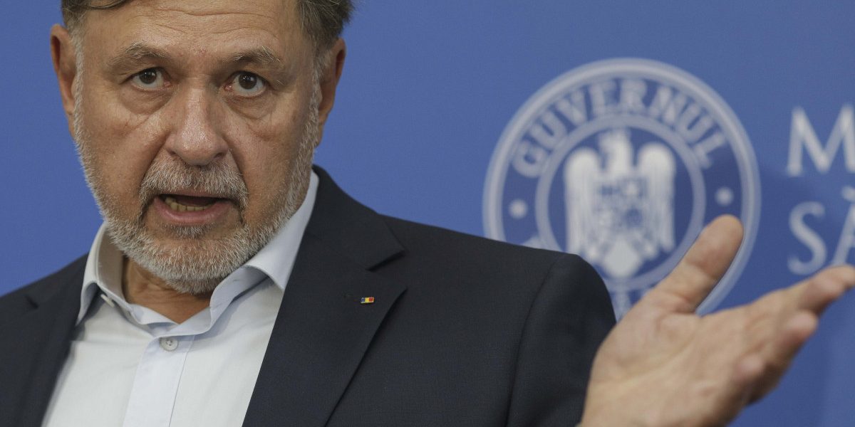 Rafila, blocat de 3 motive: De ce NU a decis cu privire la vaccinurile Pfizer