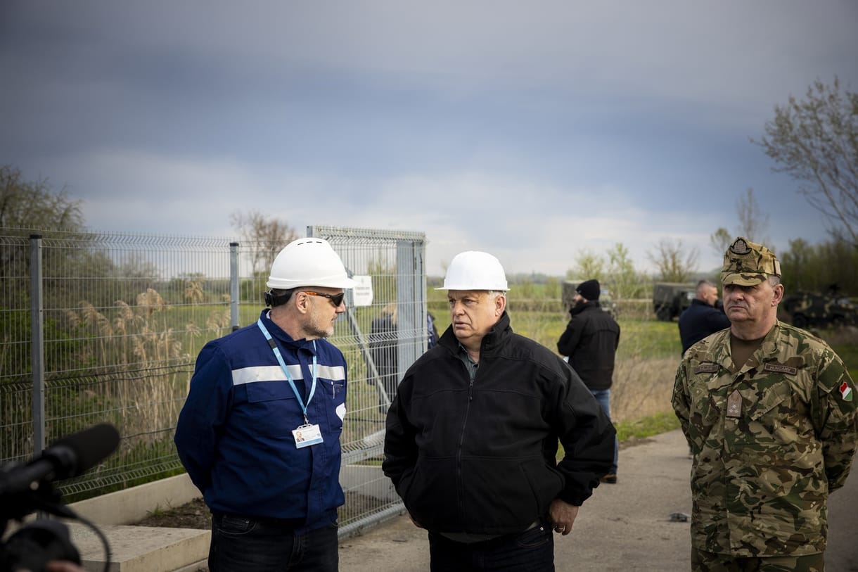 Politicieni români și experți analizează ultima scenă de pe scena politică maghiară De la Budapesta, tonul critic a ajuns să fie tot mai aspru în ultimele zile, după apariția unor declarații care sugerează că fostul premier MAGYAR Péter consideră că liderul ungar, Orban Viktor, se află într-un proces de declin politică și morală