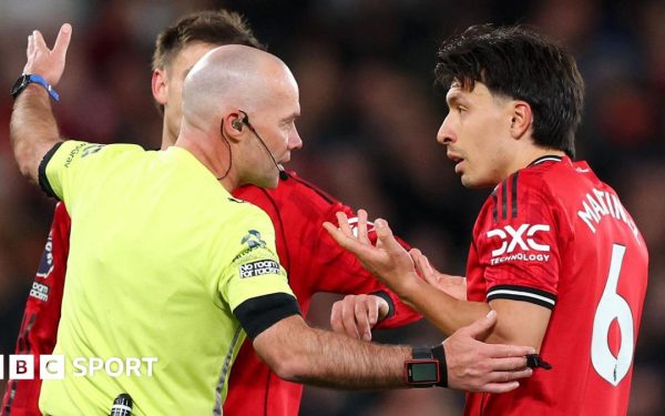 Martinez, eliminat după un gest incredibil la meciul cu Leeds