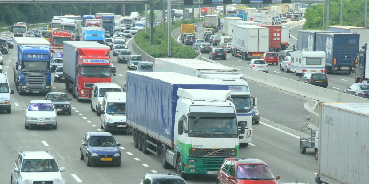 Noi reglementări auto: Ce se schimbă din 2026, inclusiv în România