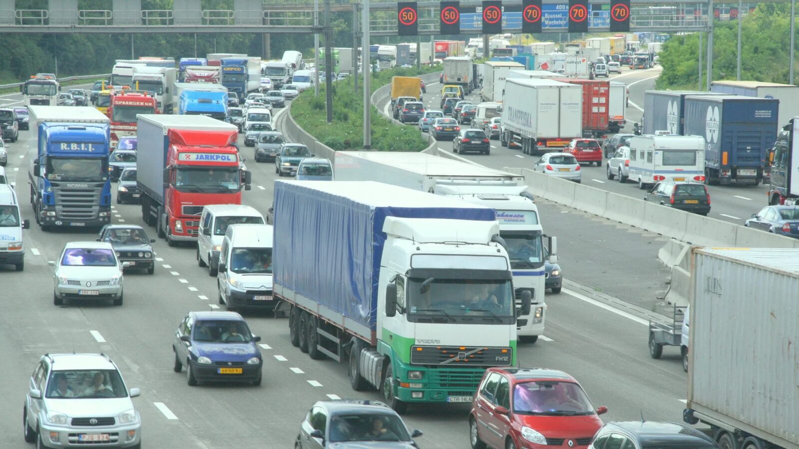 Noi reglementări auto: Ce se schimbă din 2026, inclusiv în România