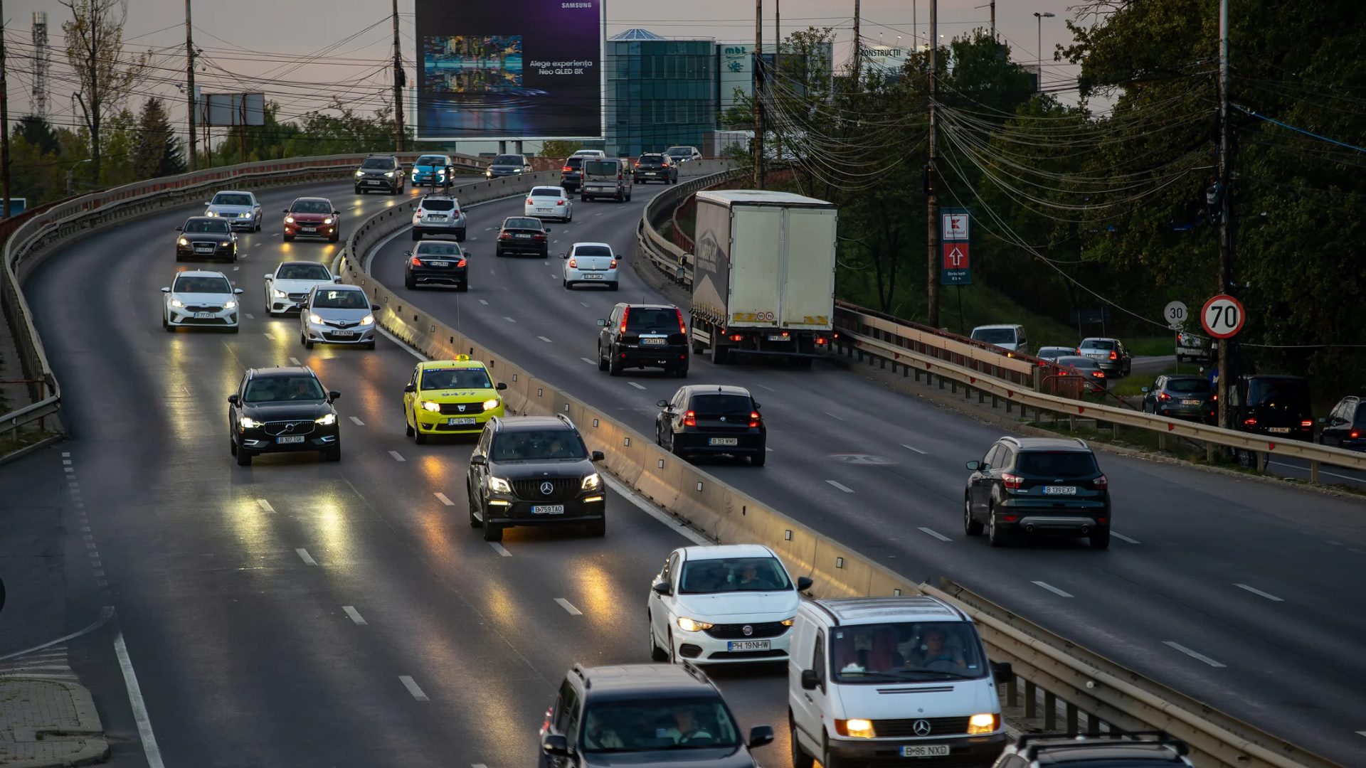 Taxele obligatorii pentru actul de înmatriculare a mașinii