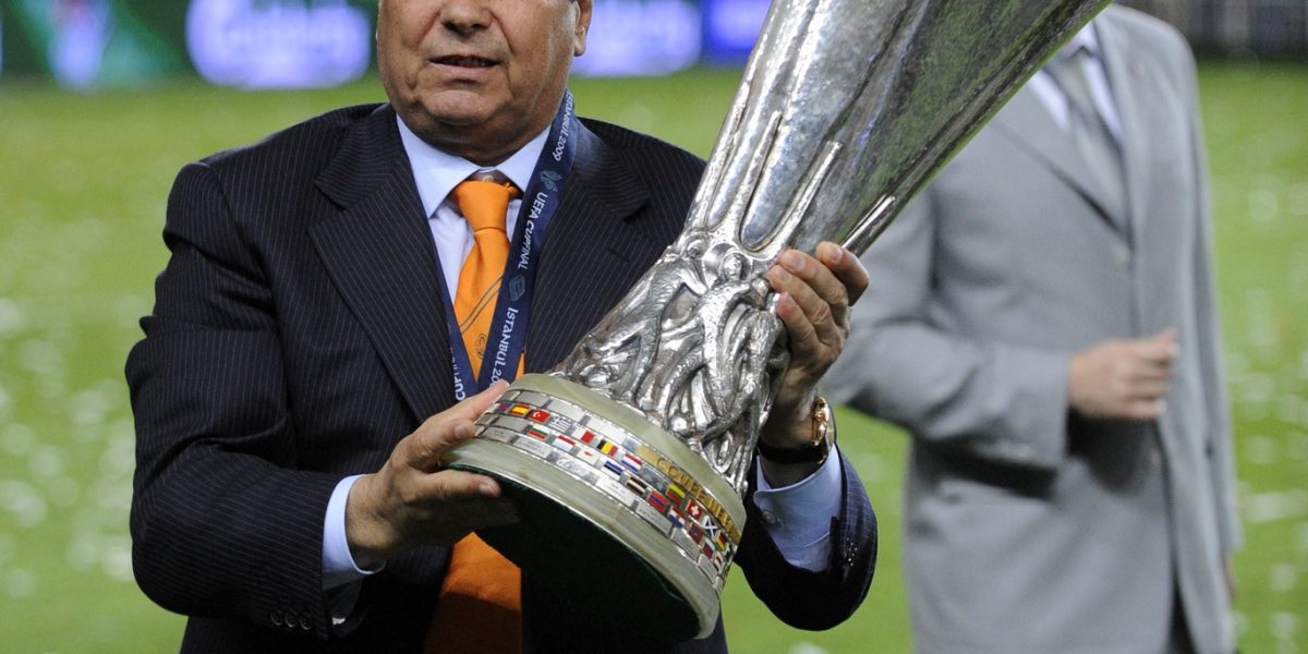 Cluburile de fotbal își unesc vocile în doliu pentru Mircea Lucescu