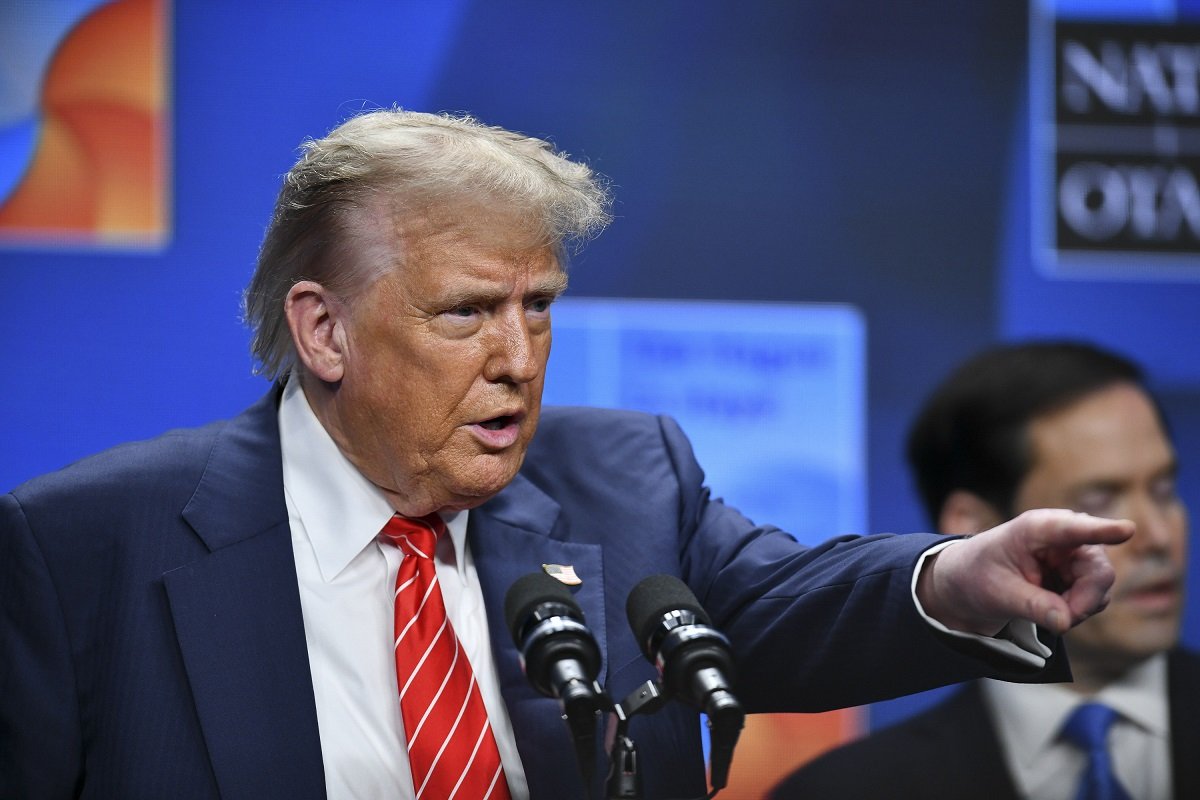 Președintele SUA, Donald Trump, a anunțat duminică că va susține o conferință de presă alături de militari, programată pentru după-amiaza zilei de luni la Casa Albă