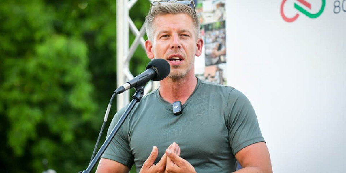 Ungaria lui Viktor Orban, singură în NATO: Reduceri la armament în timp ce alții cresc