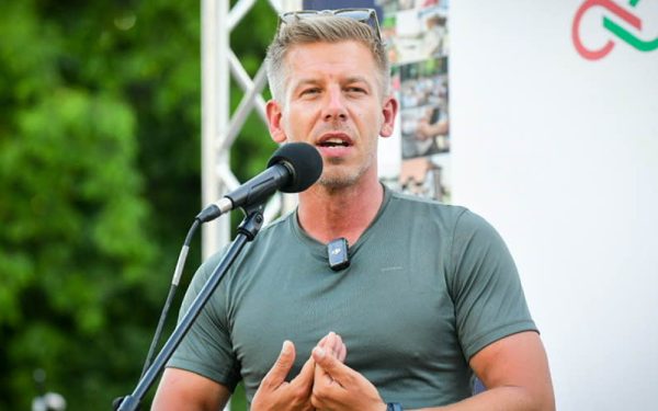 Ungaria lui Viktor Orban, singură în NATO: Reduceri la armament în timp ce alții cresc