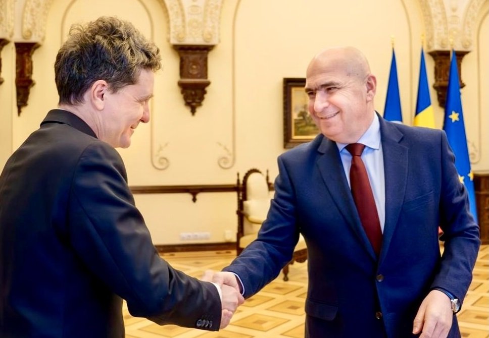 Președintele Nicușor Dan afirmă că nu va cere demisia premierului Ilie Bolojan în cazul în care PSD amenință cu ieșirea de la guvernare Nicușor Dan, președintele USR, a declarat marți la Timișoara că nu are în plan să ceară demisia premierului Ilie Bolojan, chiar dacă PSD ar decide să părăsească coaliția guvernamentală