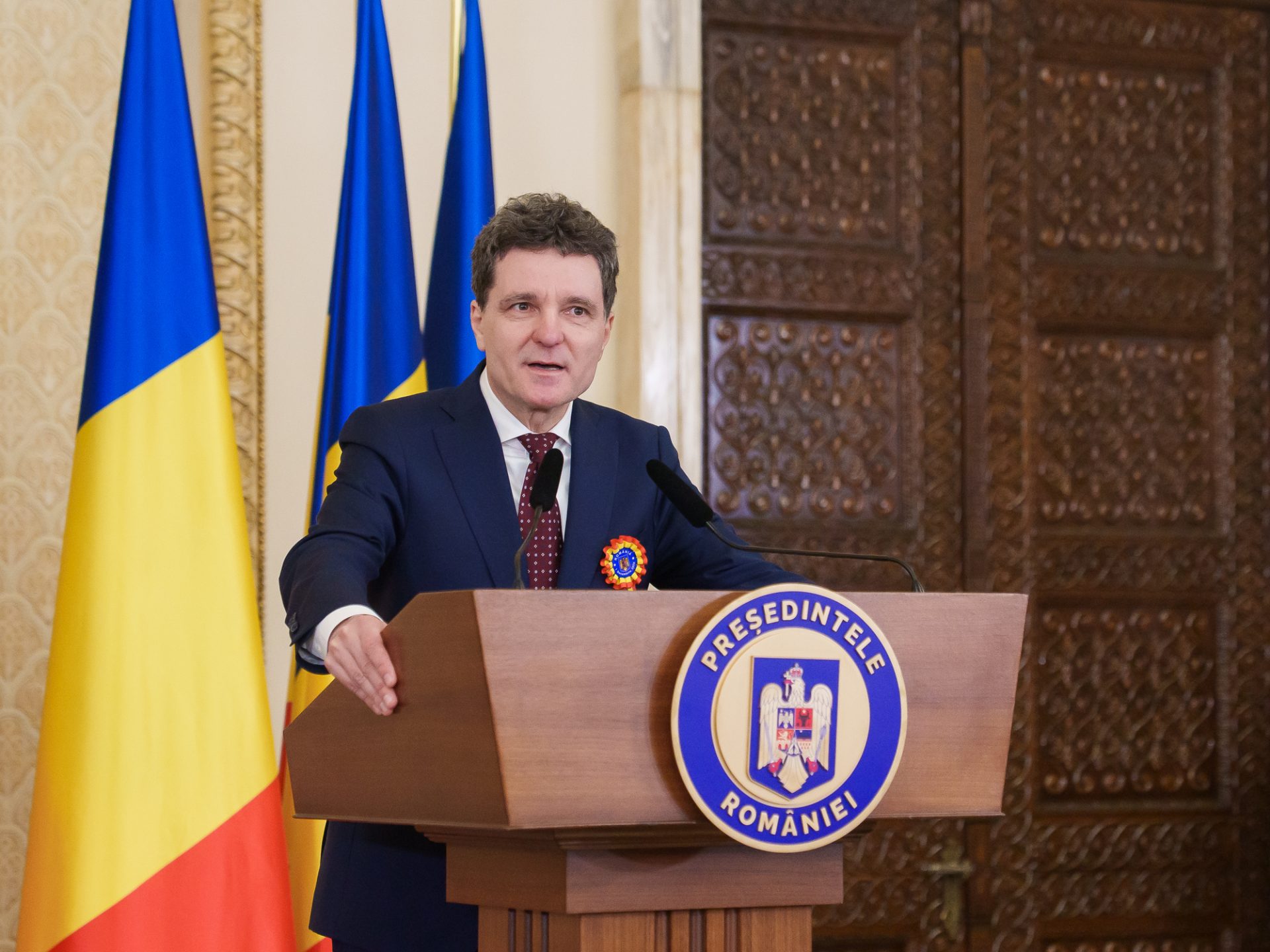 Președintele Nicușor Dan a convocat la Palatul Cotroceni o întâlnire de criză destinată să analizeze situația aprovizionării cu petrol și carburanți din România
