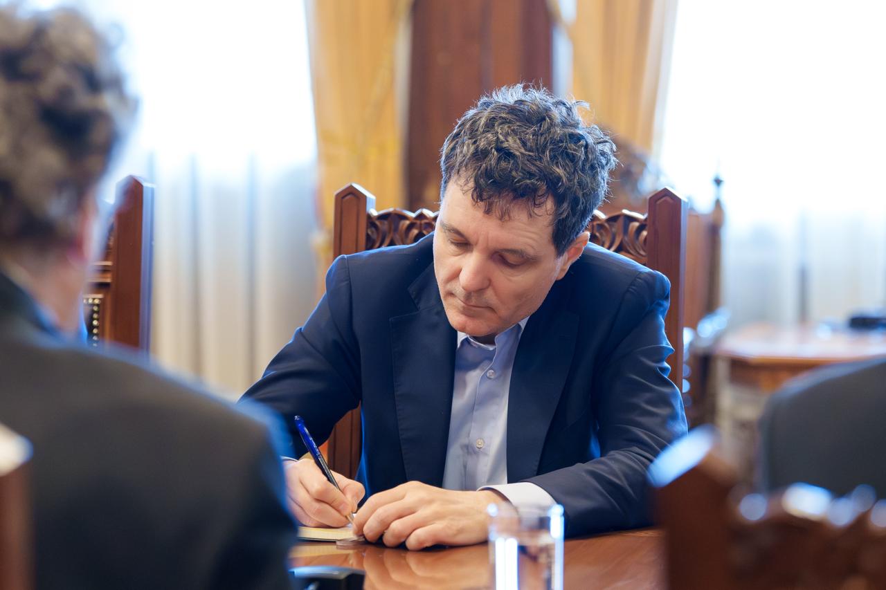 Ministrul Justiției a înaintat propunerile pentru conducerea marilor parchete către Palatul Cotroceni Ministrul Justiției, Radu Marinescu, a transmis, marți, către Președintele Nicușor Dan, listele cu propunerile pentru șefii marilor parchete din România