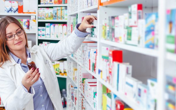 Medicamente lipsă: Importul paralel, o soluție europeană pentru România