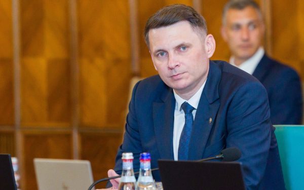 Abrudean despre listarea companiilor de stat: Tensiuni în coaliție