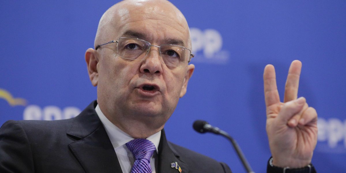 BOC, ultimatum pentru PSD și opoziție: Cine vrea moțiune, să facă și Guvern