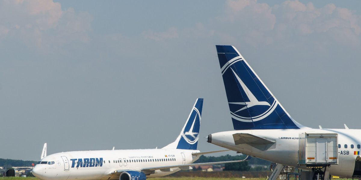 Angajații TAROM, furioși: Guvernul vrea să închidă compania. Proteste și procese
