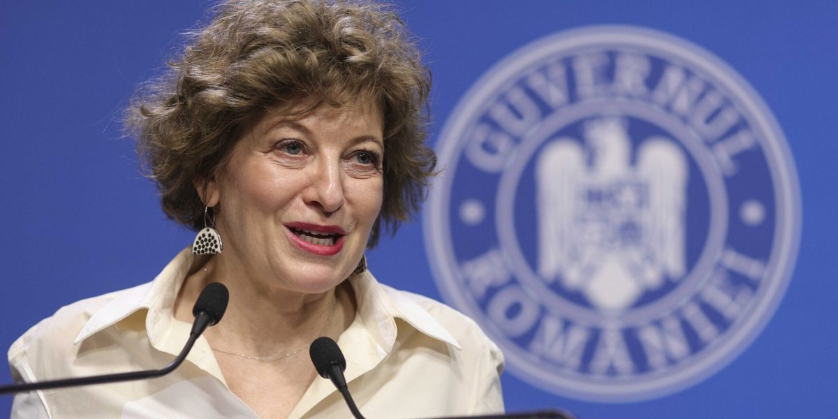 TAROM, pe marginea prăpastiei: Guvernul decide soarta până pe 30 aprilie